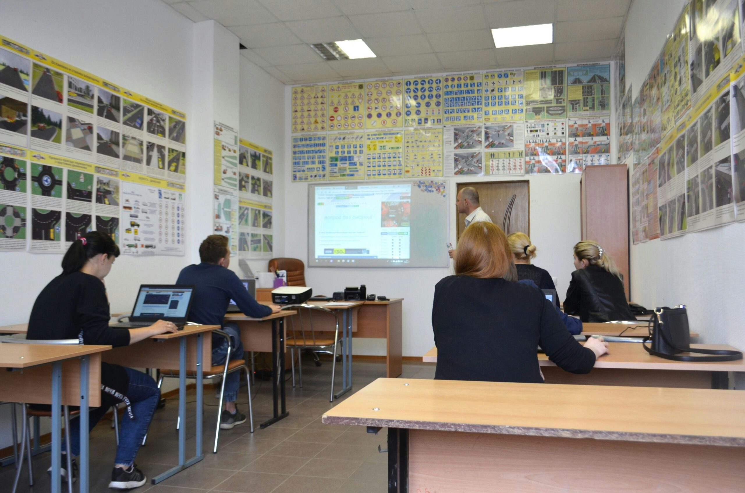 Are There Study Abroad Programs Available for Diploma or Certificate Courses?
