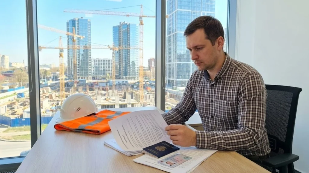 Electrician jobs in Russia with 60,000 Ruble salary, accommodation and paid leave
